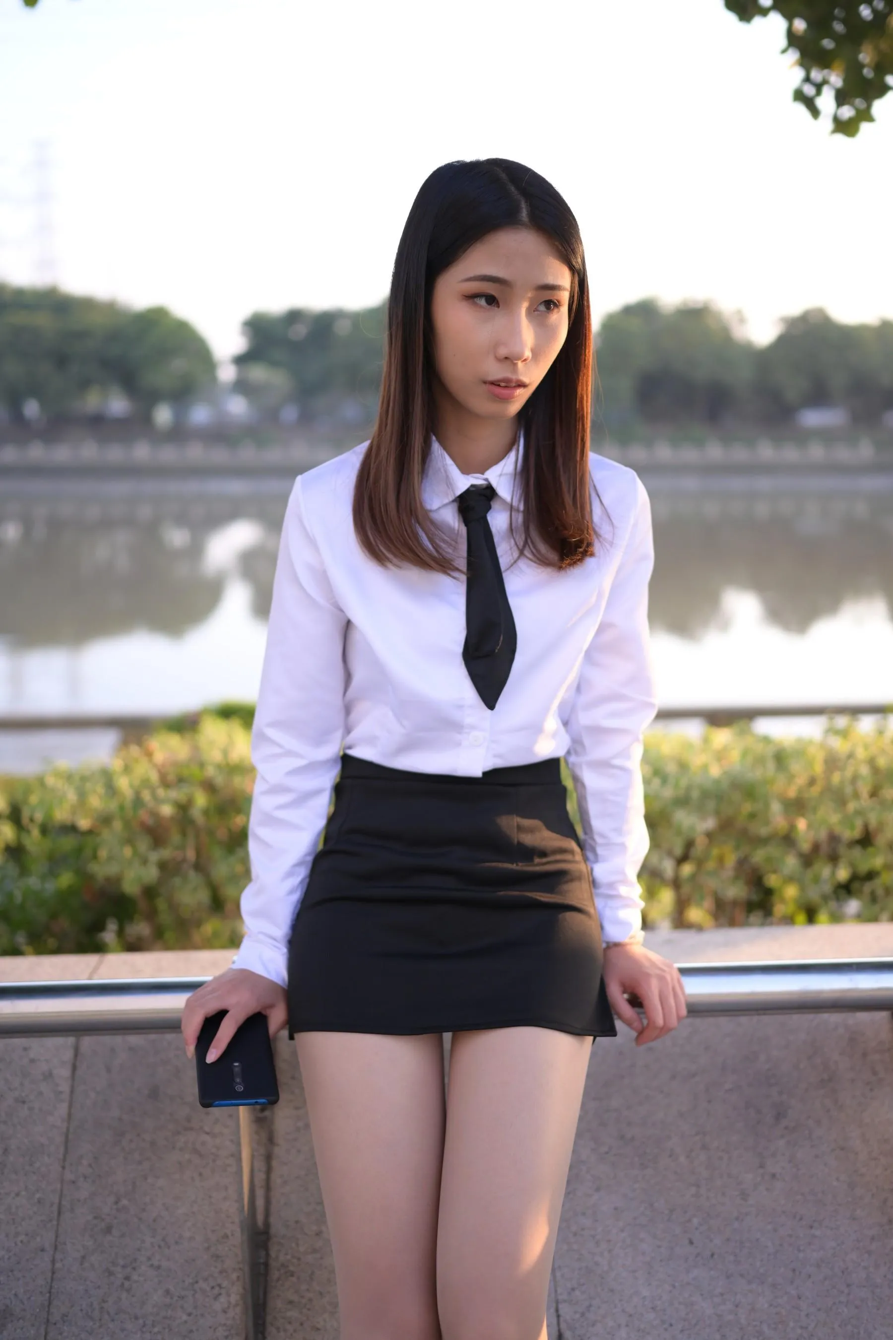 [魔镜街拍] NO.082 SM_0006街拍肉丝高跟制服ol小姐姐 [203P]插图5